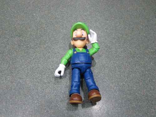 Luigi action figure super - action,